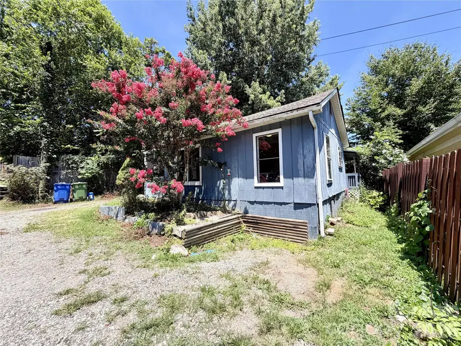 6 Leita Lane, Asheville, NC 28806 - #3