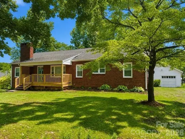 112 3rd Street Ne, Conover, NC 28613 - #2