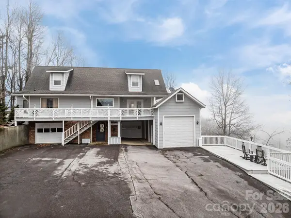 6777 Pinnacle Mountain Road, Zirconia, NC 28790