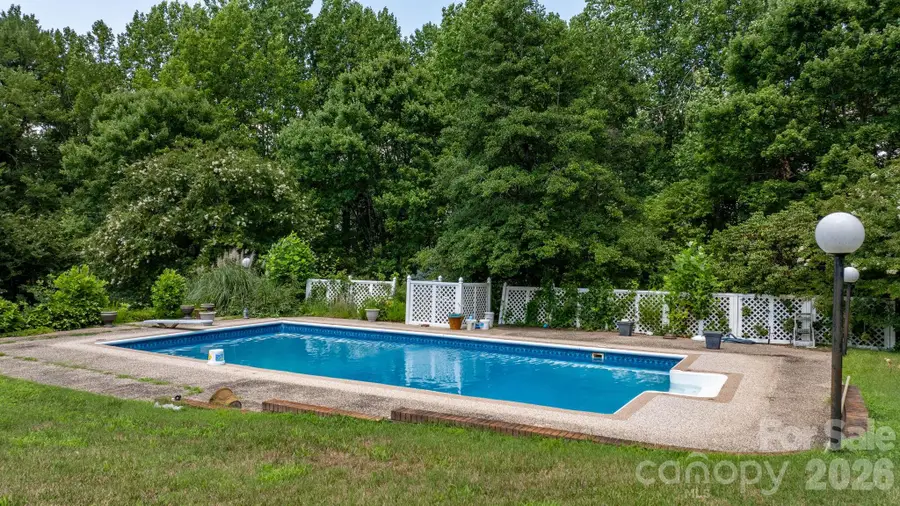 1335 36th Avenue Drive Ne #20-27/D, Hickory, NC 28601 - #2