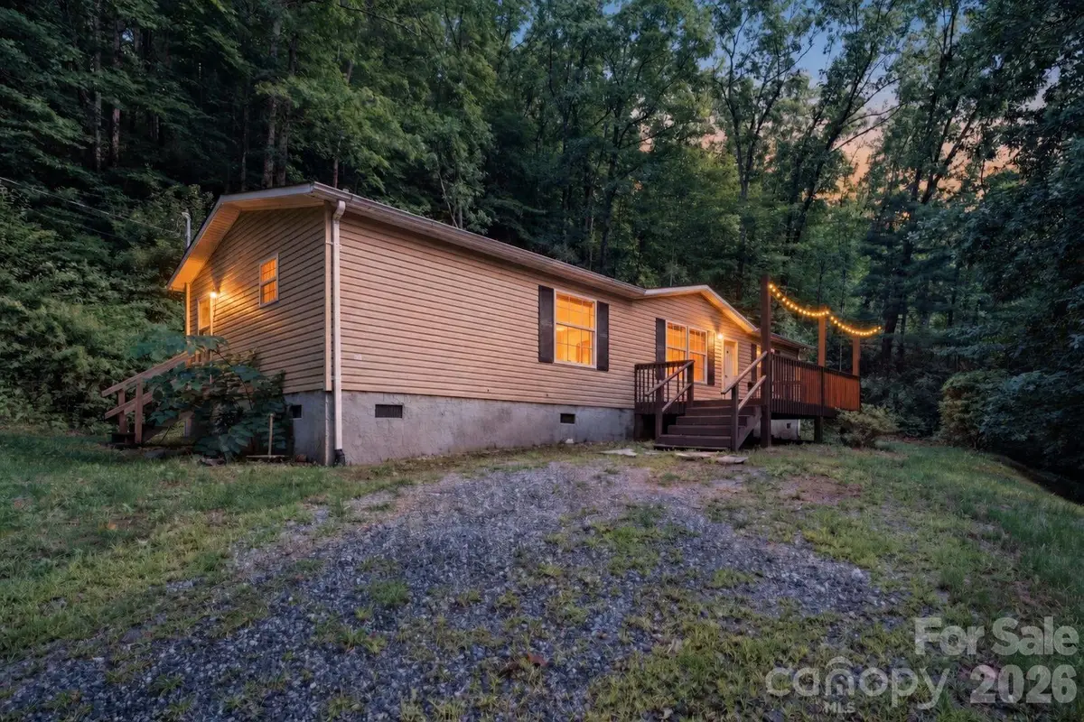 55 Twin Oaks Lane, Spruce Pine, NC 28777 - #1