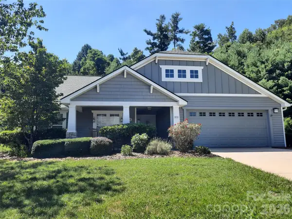 208 Snowy Egret Way, Hendersonville, NC 28792