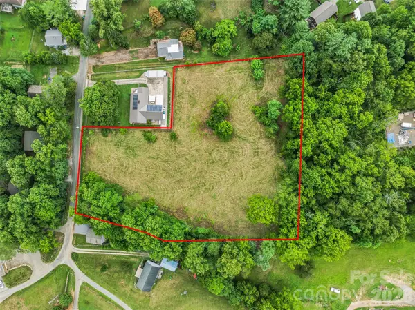 99999 Daniel Road #3, Asheville, NC 28806
