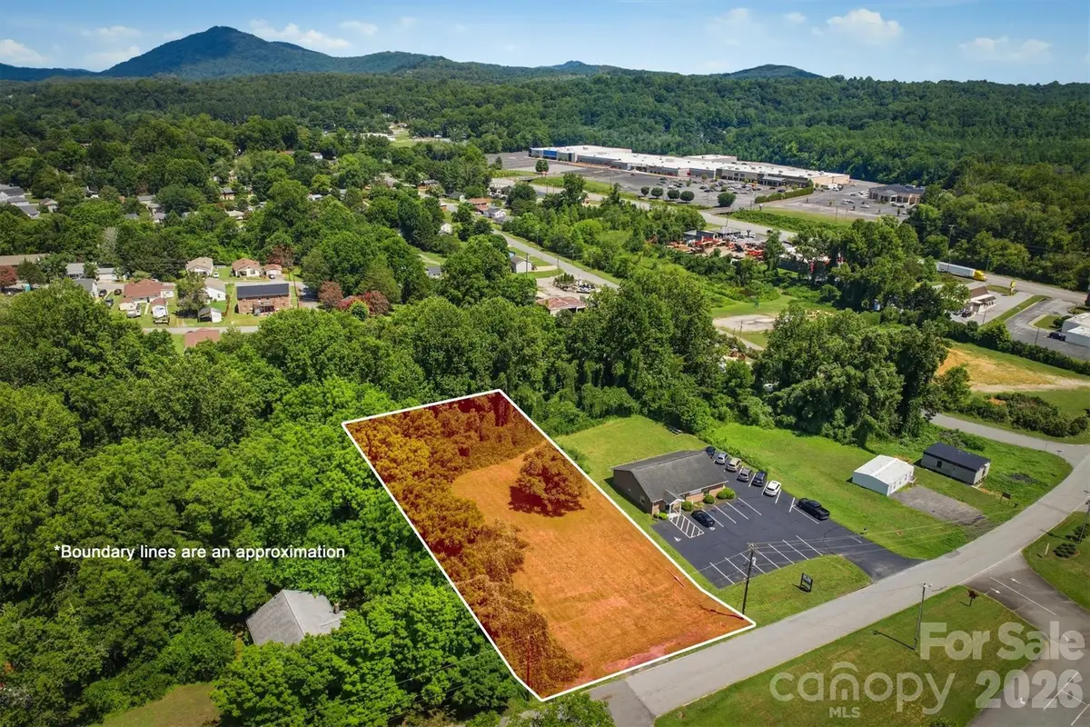 501 Realty Street Sw, Lenoir, NC 28645 - #1