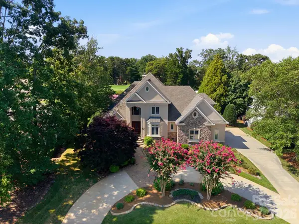 18416 Peninsula Club Drive, Cornelius, NC 28031