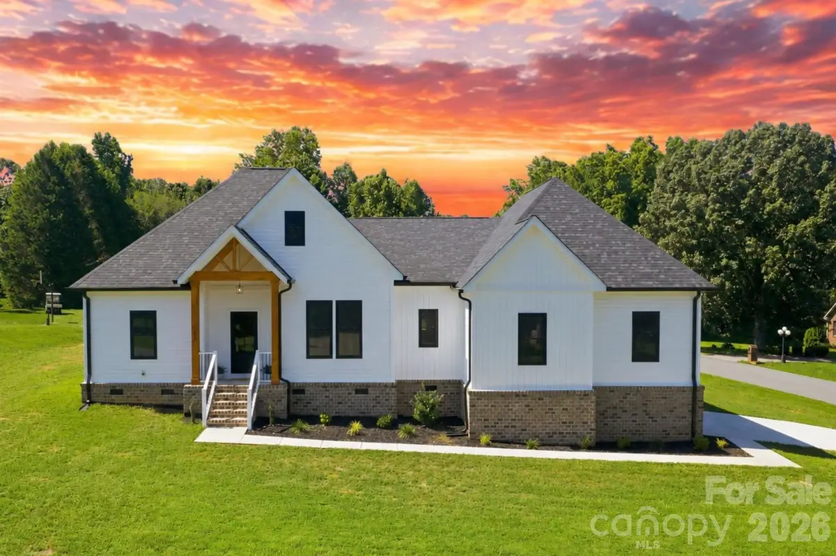 1213 Creekside Drive, Conover, NC 28613 - #1