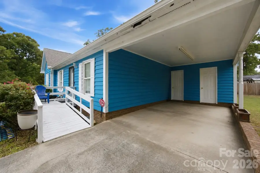 302 W Elm Street, Wingate, NC 28174 - #2