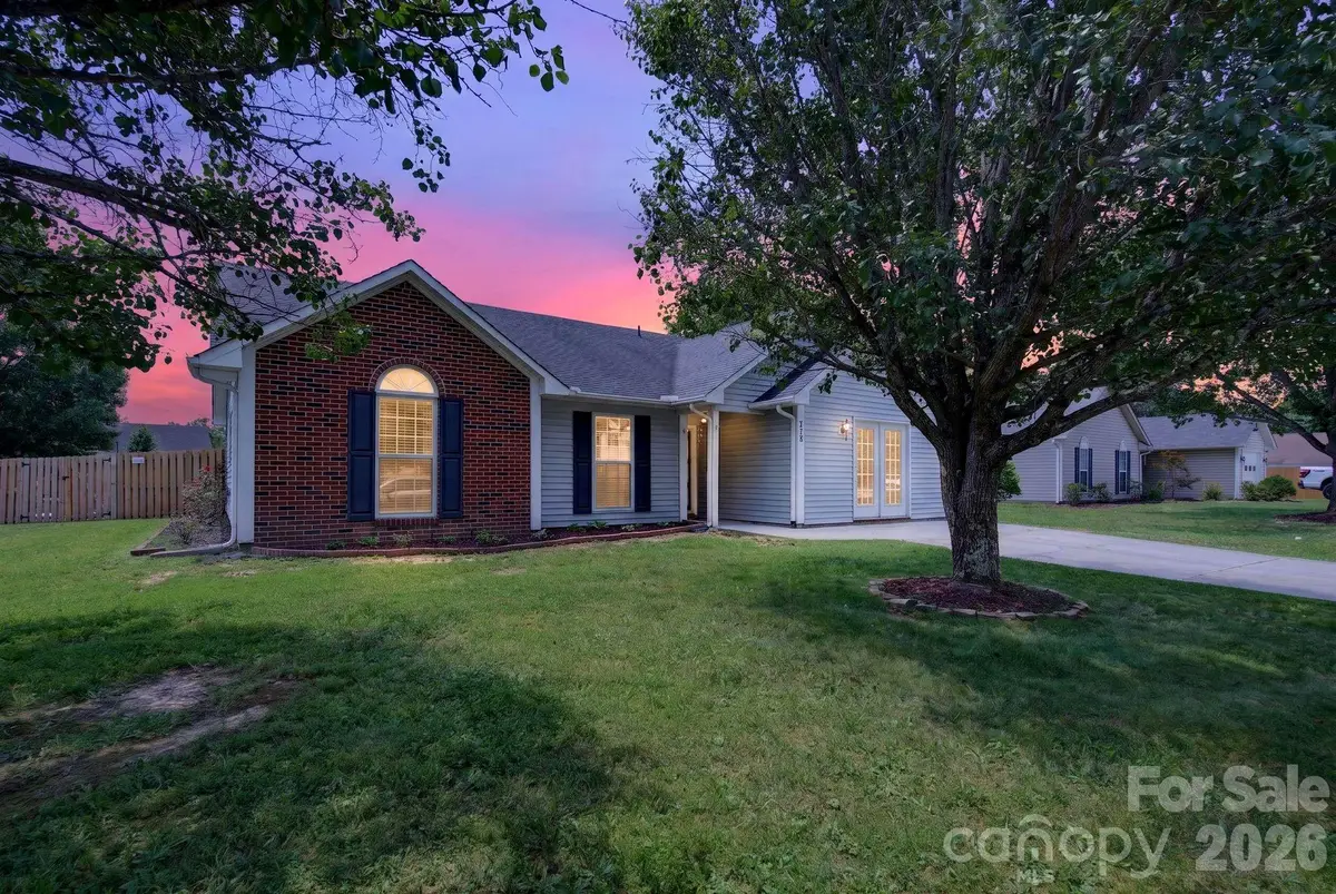 906 Woodhill Drive, Fletcher, NC 28732 - #1
