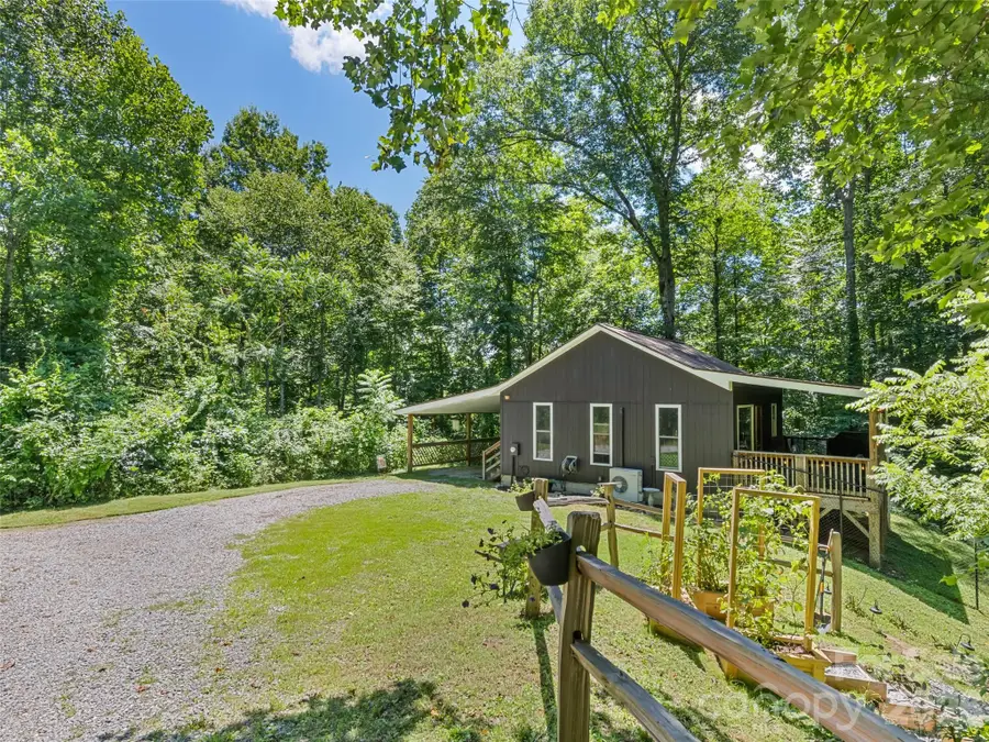 322 Mckinzie Place, Waynesville, NC 28785 - #2