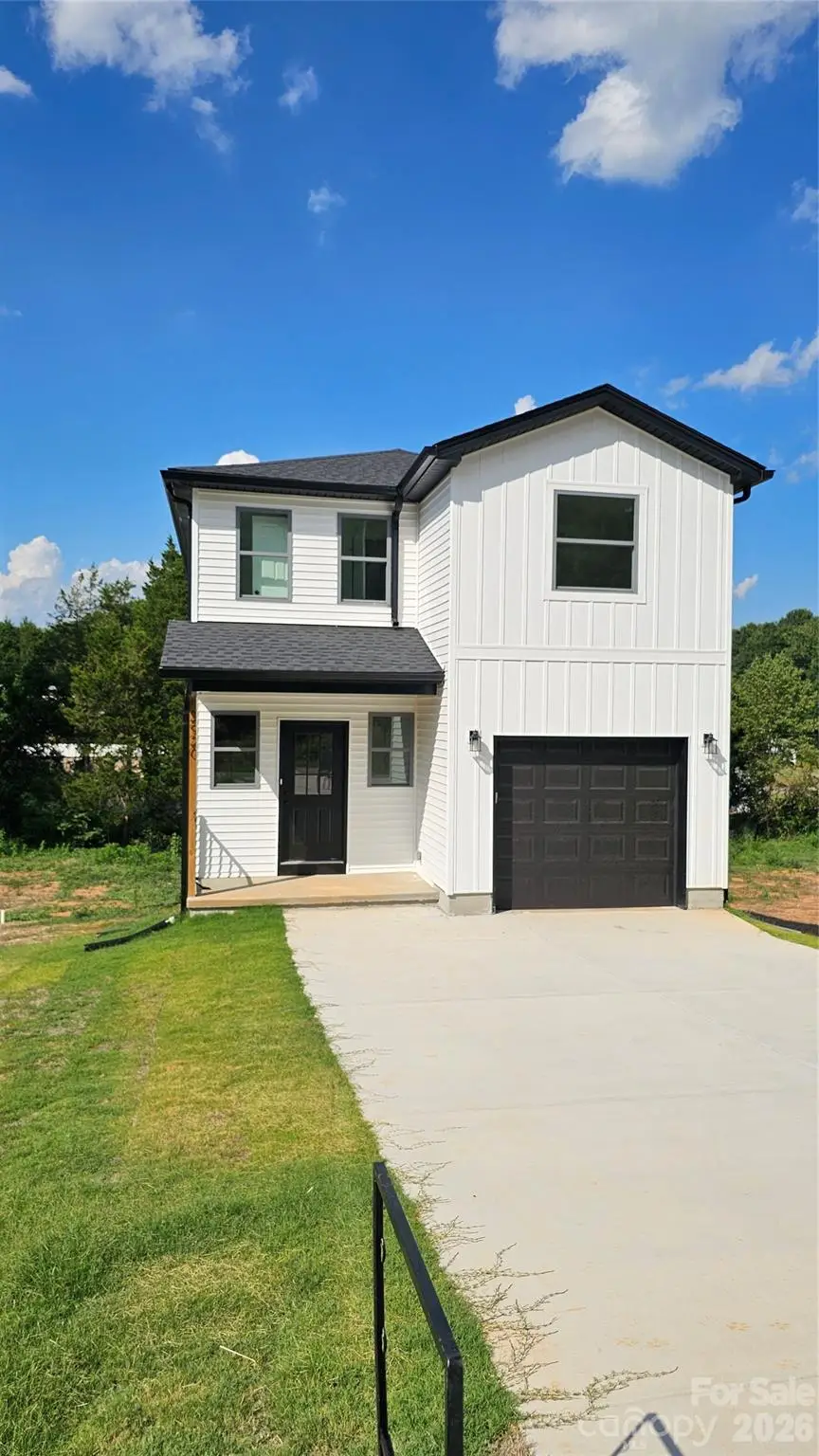 2920 21st Street Lane Ne, Hickory, NC 28601 - #3