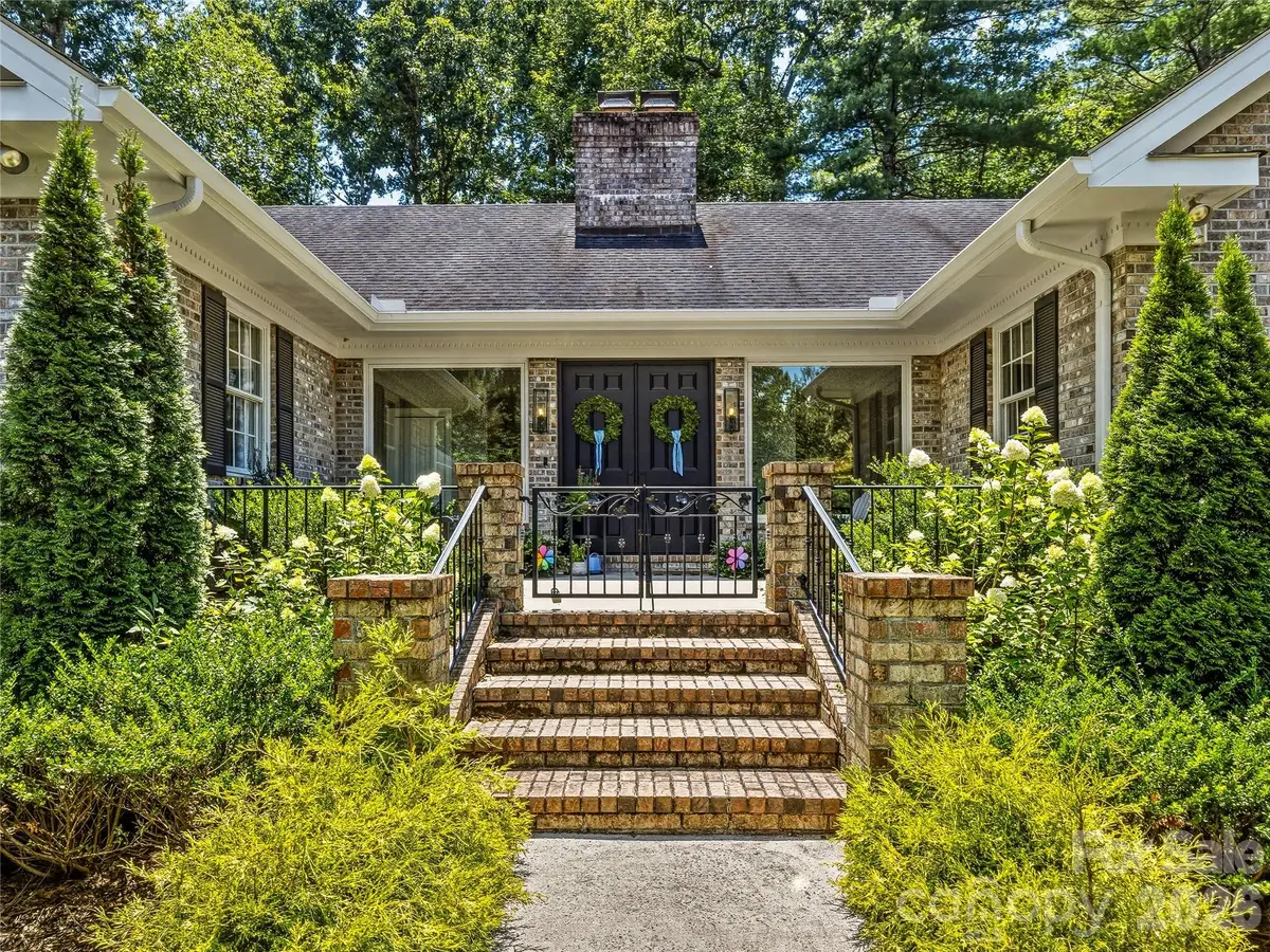 4 Hemlock Road, Asheville, NC 28803 - #1