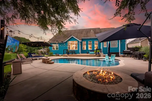 6957 Pin Oaks Drive, Denver, NC 28037