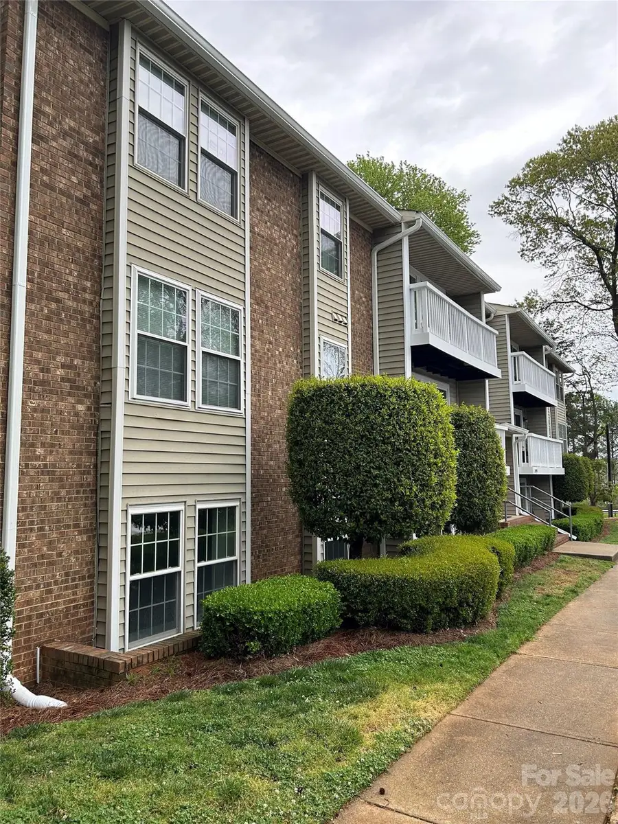 1645 Arlyn Circle #M, Charlotte, NC 28213 - #2
