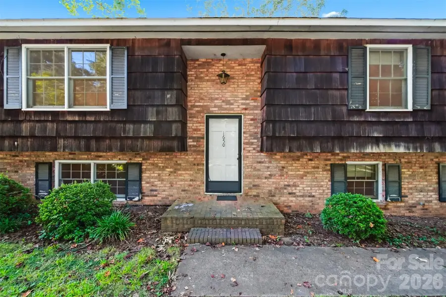 1650 12th Street Drive Nw, Hickory, NC 28601 - #3