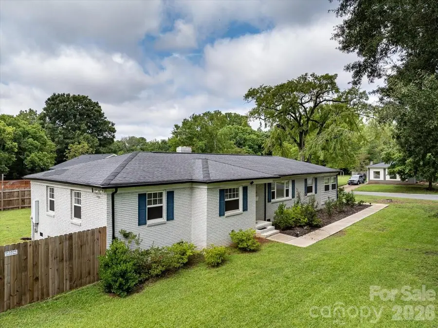 8000 Lawyers Road, Charlotte, NC 28227 - #2