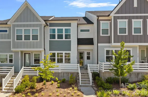 118 Berkeley Avenue #D, Mooresville, NC 28117