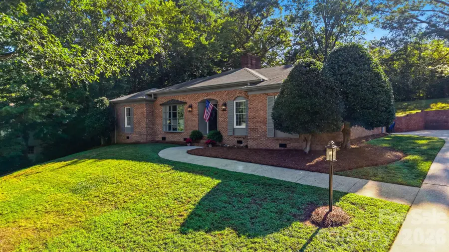 1240 10th Street Lane Nw, Hickory, NC 28601 - #2