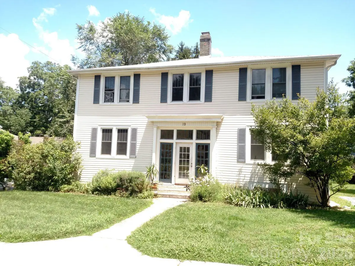 19 Saluda Street, Asheville, NC 28806 - #1