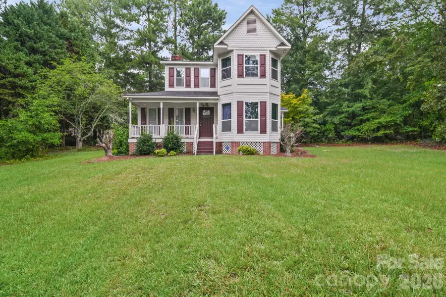 261 Lakeside Drive, Hartsville, SC 29550 - #2