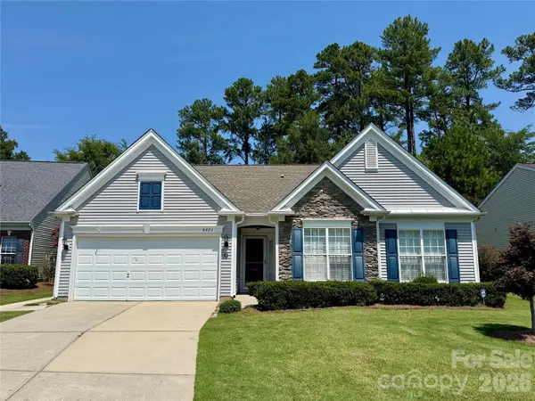 8426 Heron Glen Drive, Charlotte, NC 28269