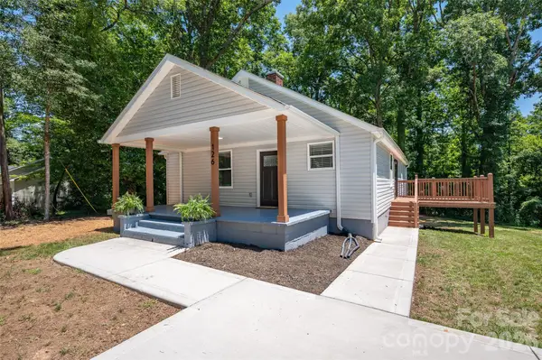 126 39th Avenue Court Nw, Hickory, NC 28601