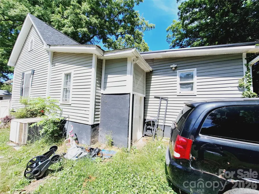 632 Wood Street, Statesville, NC 28677 - #3