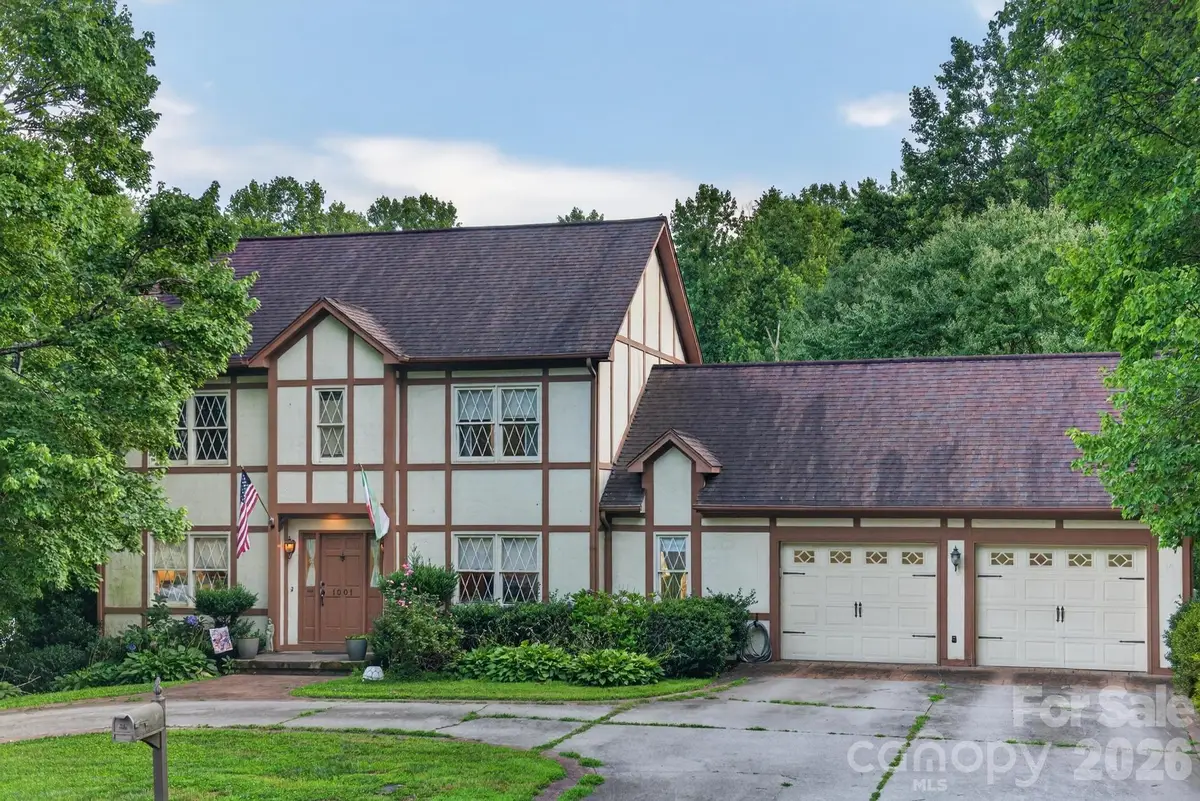 1001 Plantation Drive Ne, Lenoir, NC 28645 - #1