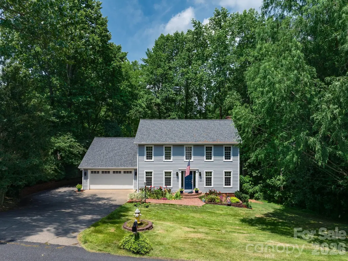 200 35th Avenue Nw, Hickory, NC 28601 - #1