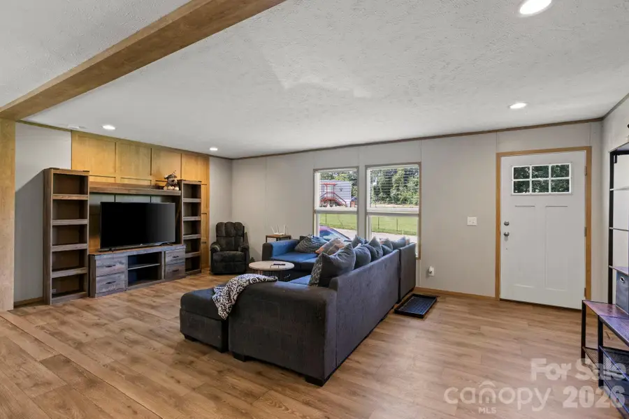 18 Moss Lane, Hendersonville, NC 28792 - #2