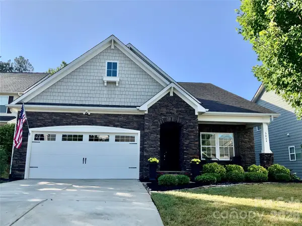 5064 Stonehill Lane, Matthews, NC 28104