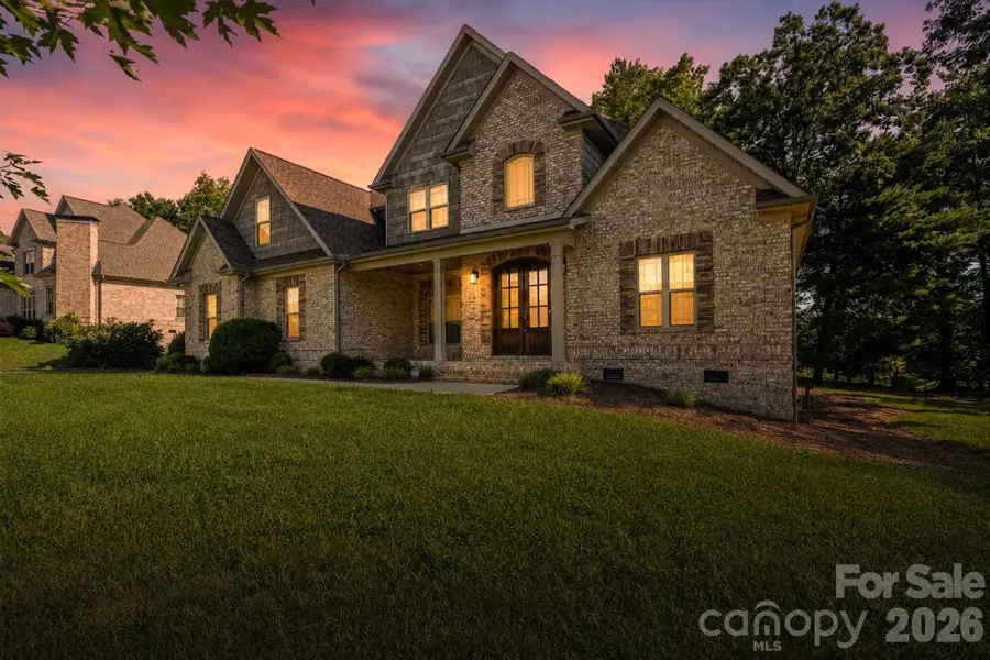708 Players Ridge Road, Hickory, NC 28601 - #2