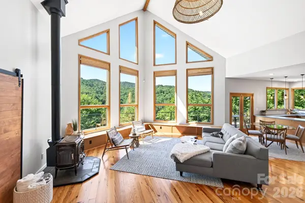 9 Bees Mountain Drive, Asheville, NC 28804