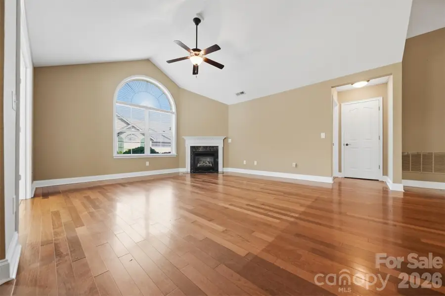 808 Wynnshire Drive #B, Hickory, NC 28601 - #3