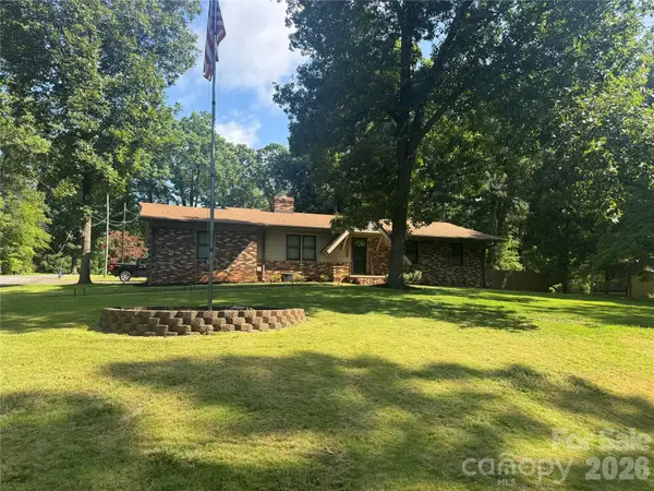1106 Robinhood Lane, Kannapolis, NC 28081