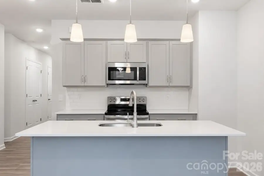 4614 Lakeview Road, Charlotte, NC 28216 - #3
