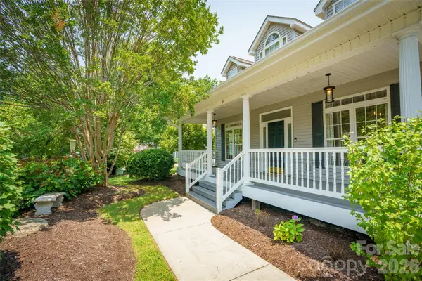 14 Waterbury Court, Hendersonville, NC 28791