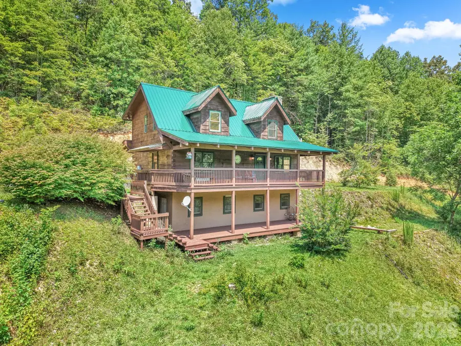 2560 Round Hill Road, Bryson City, NC 28713 - #2