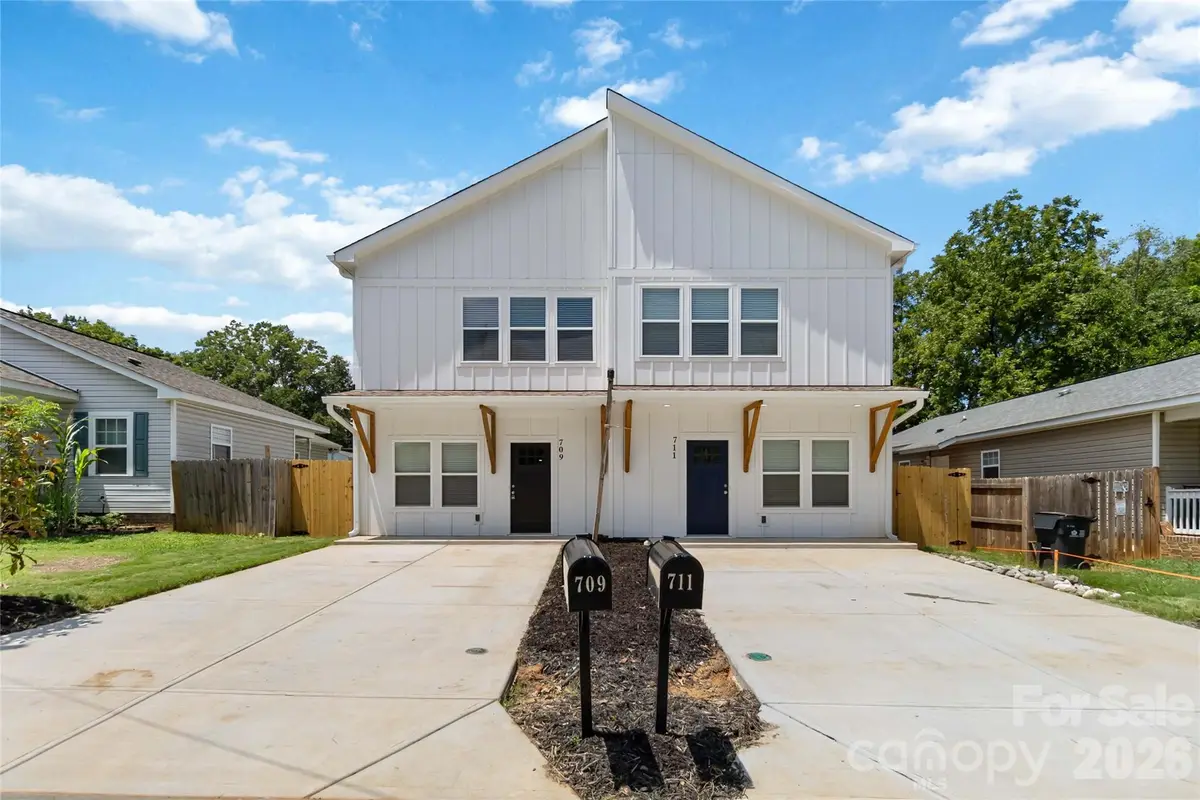 709 Pennsylvania Avenue, Charlotte, NC 28216 - #1