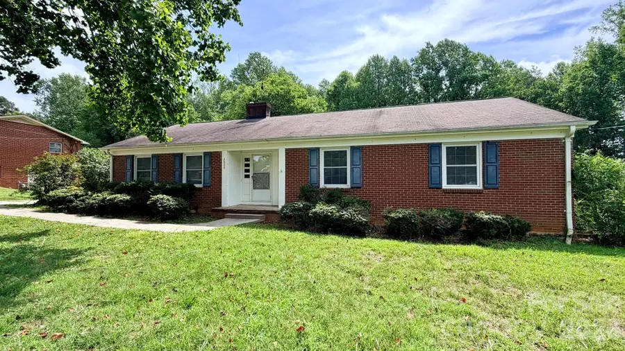 2808 28th Street Ne, Hickory, NC 28601 - #3
