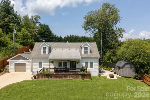 8 Blaines Way, Candler, NC 28715