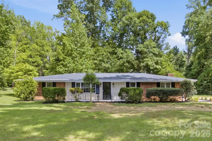 8223 Knollwood Circle, Charlotte, NC 28213 - #2