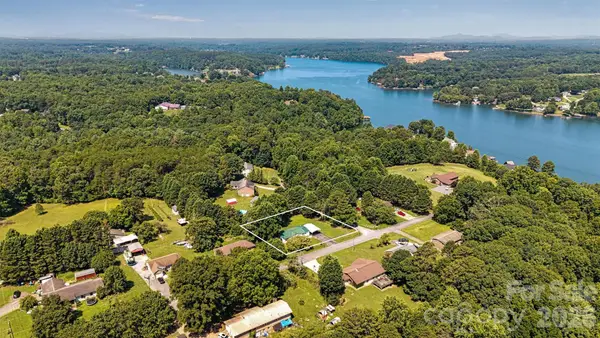 5135 36th Street Drive Ne, Hickory, NC 28601