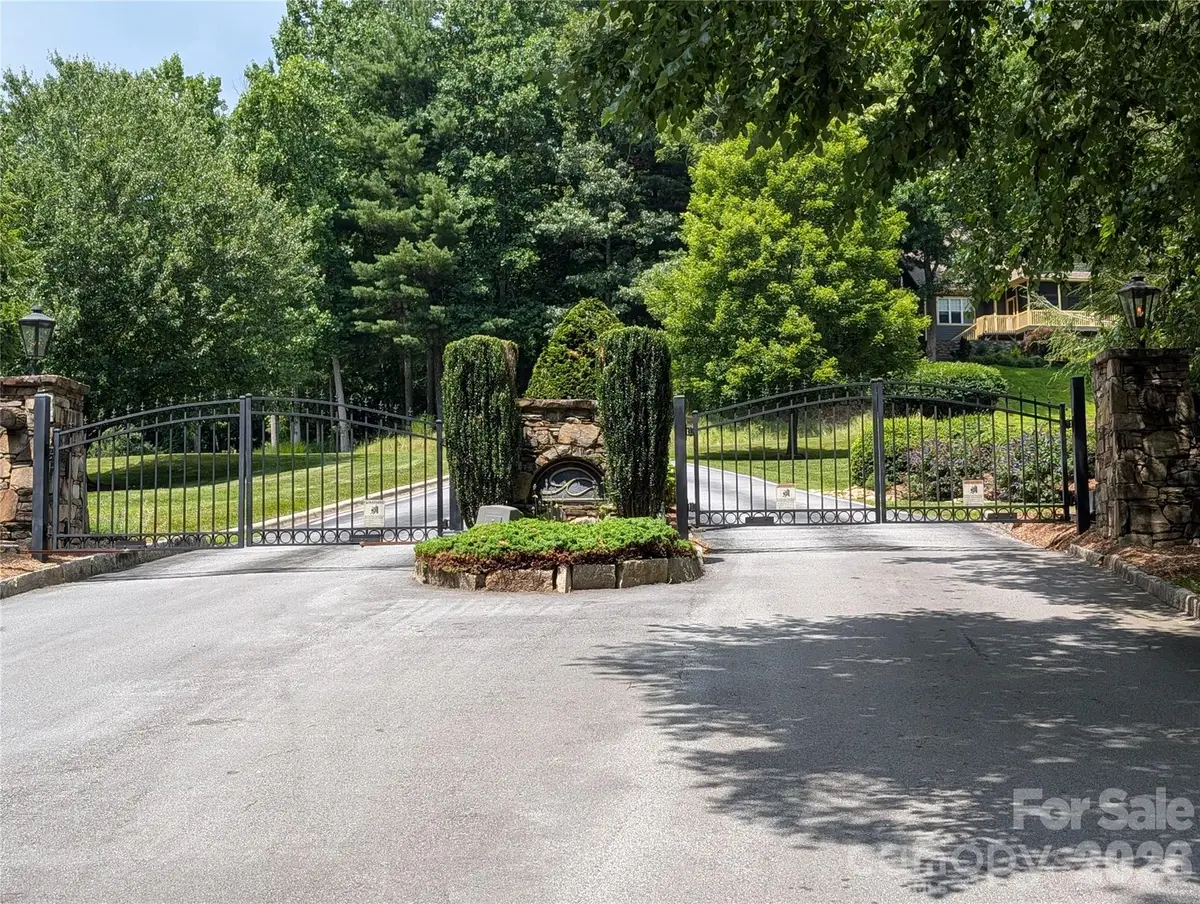115 Ivywood Lane, Laurel Park, NC 28739 - #1