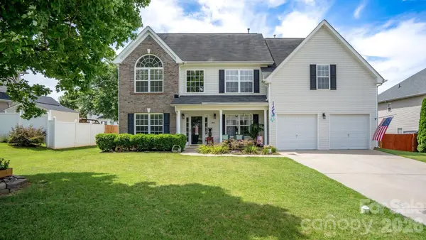 208 Elrosa Road, Mooresville, NC 28115