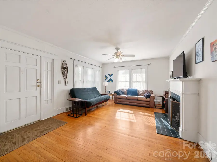 147 Walnut Avenue, Spruce Pine, NC 28777 - #3