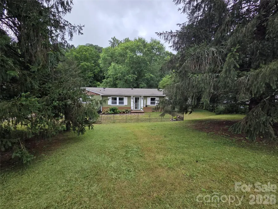 32 Reeves Road, Leicester, NC 28748 - #2