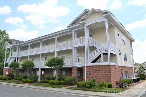 8658 Coralbell Lane, Charlotte, NC 28213