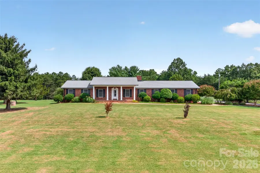 3040 E Maiden Road, Maiden, NC 28650 - #2