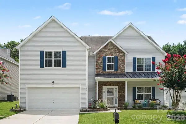 5813 Parkstone Drive, Matthews, NC 28104