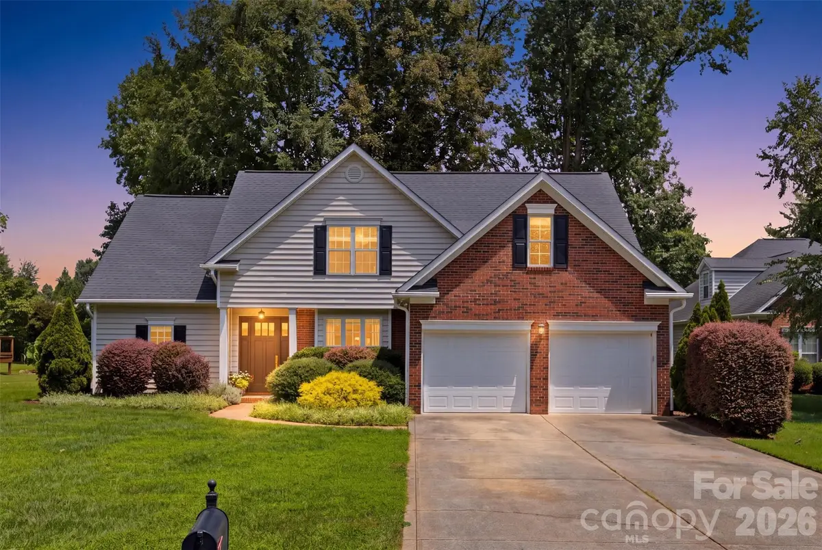 15121 Castlebridge Lane, Matthews, NC 28104 - #1